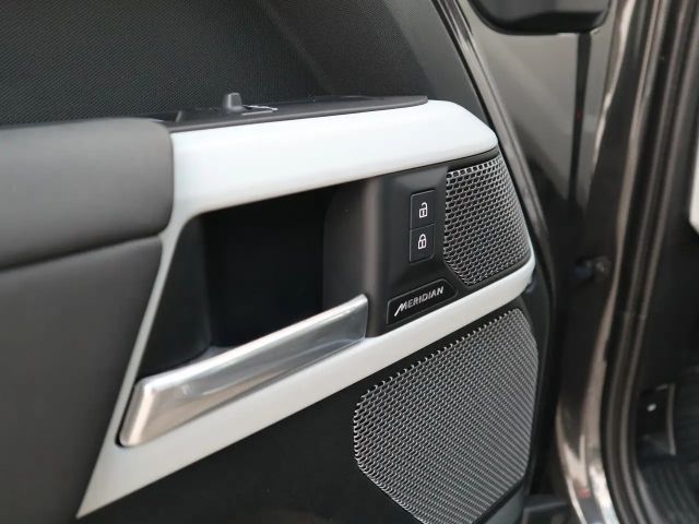 Land Rover Defender 90 S