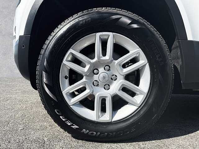 Land Rover Defender 110 S