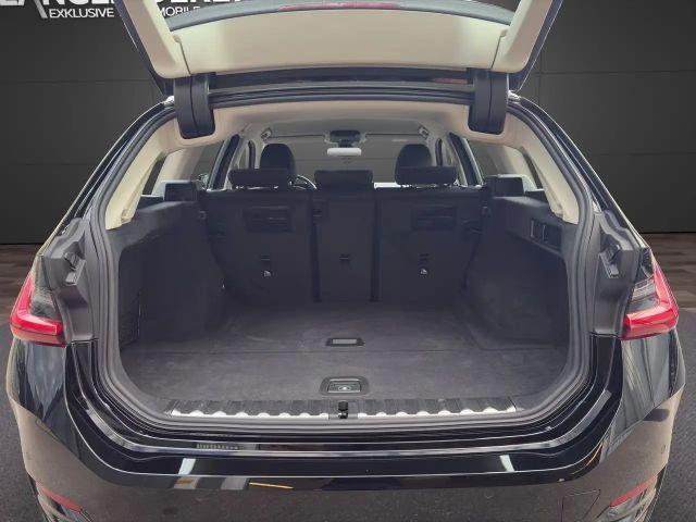 BMW 320 320i Touring