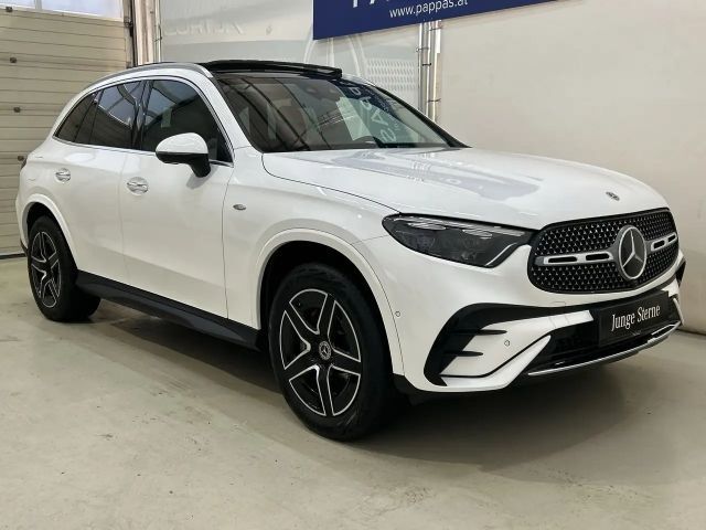 Mercedes-Benz GLC 300 4MATIC AMG Line