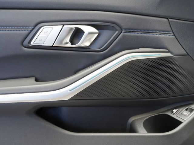 BMW 320 320e M-Sport Touring