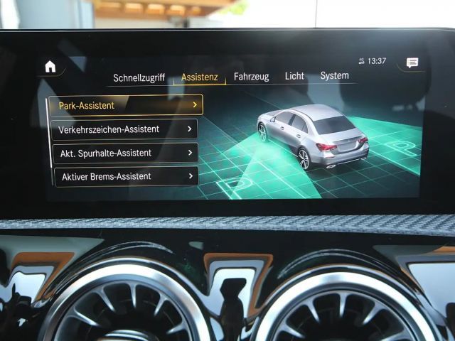 Mercedes-Benz A 180 A 180 d