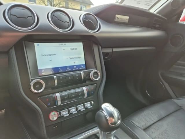 Ford Mustang Fastback GT 5.0 V8