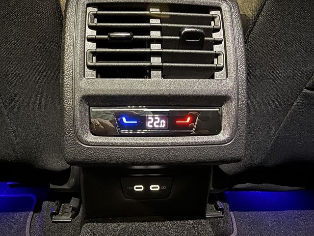 Volkswagen Golf 2.0 TSI DSG Golf VIII Style