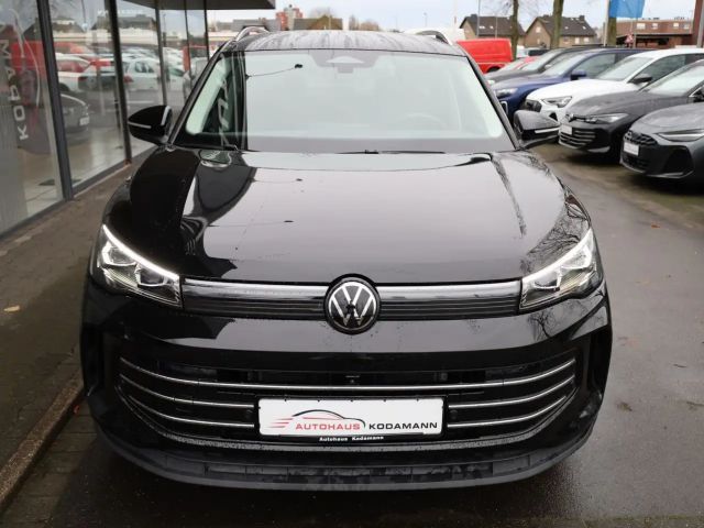 Volkswagen Tiguan 1.5 eTSI Elegance Elegance