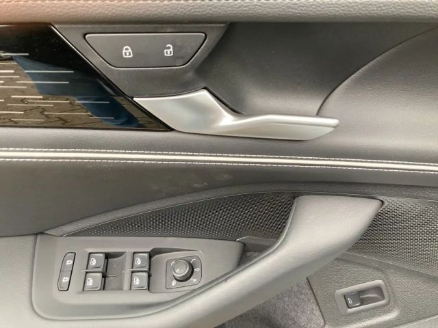 Volkswagen Passat 1.5 eTSI Business DSG Variant