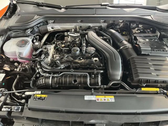 Volkswagen Golf 1.5 eTSI DSG Style Variant