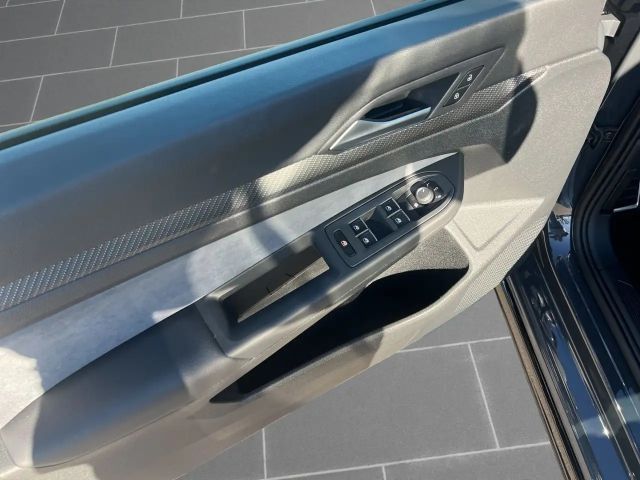 Volkswagen Golf 1.5 TSI Golf VIII R-Line