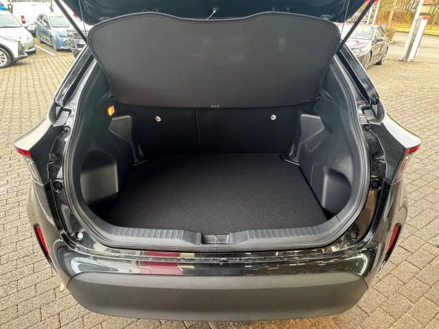 Toyota Yaris Cross Black and White ink. WKR