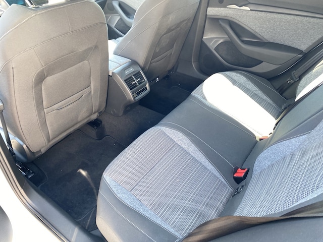 Skoda Superb 2.0 TDI Combi Selection