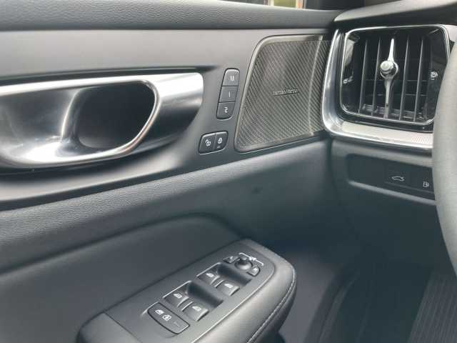 Volvo V60 AWD Dark Plus Recharge T8