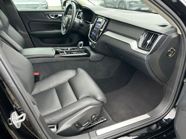 Volvo V60 AWD Dark Hybrid Plus T6