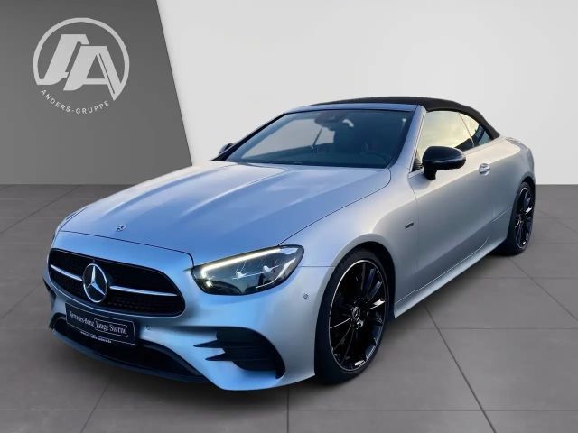 Mercedes-Benz E 220 AMG Line Cabriolet E 220 d