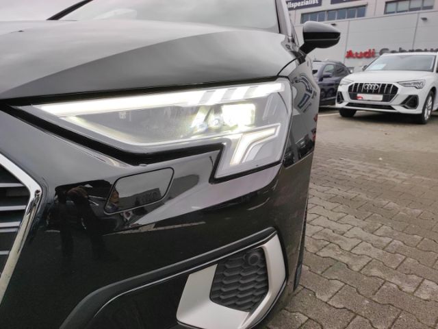 Audi A3 30 TFSI S-Tronic Sedan