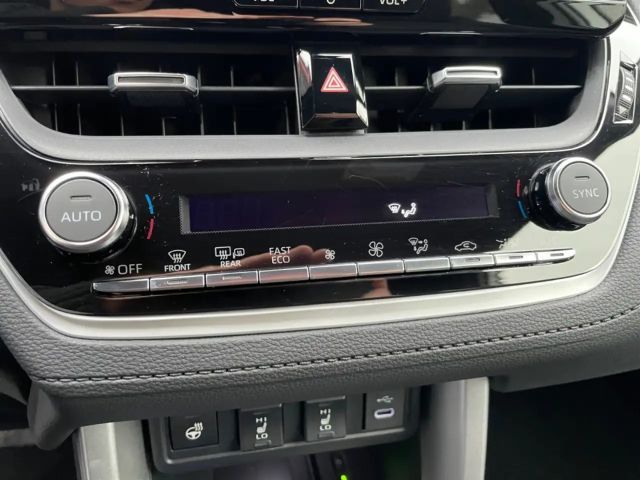 Toyota Corolla Cross Hybride Team D