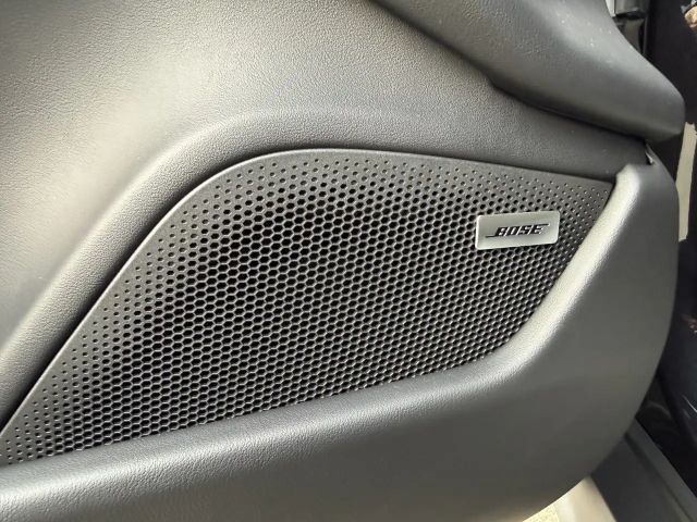 Porsche Taycan 4 Cross Turismo