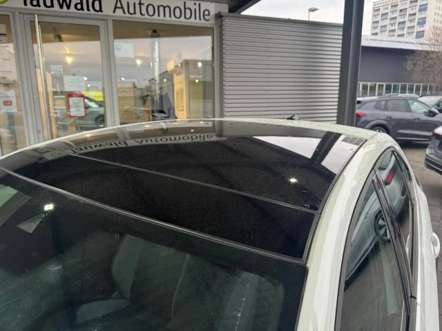 Volkswagen Taigo 1.0 TSI DSG R-Line