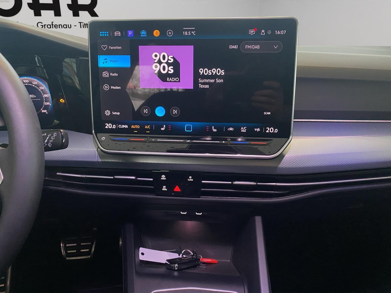 Volkswagen Golf 1.5 eTSI DSG Golf VIII Life