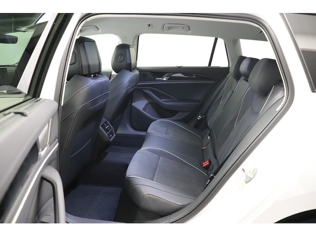 Volkswagen Passat 1.5 eTSI Business DSG