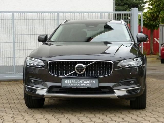 Volvo V90 Cross Country AWD Plus