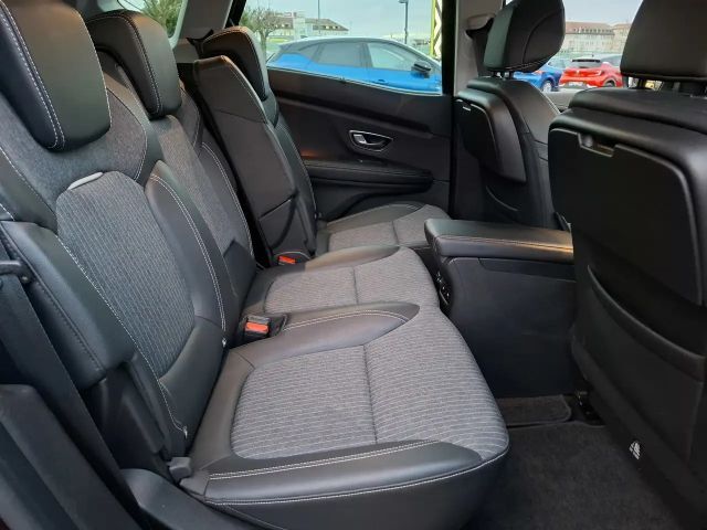 Renault Scenic EDC Intens TCe 140