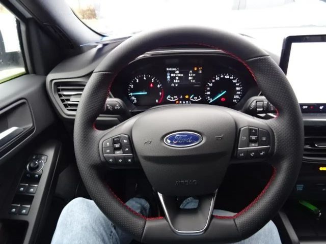 Ford Focus EcoBoost ST Line