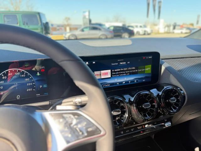 Mercedes-Benz GLA 200 Advanced AHK/LED/eleHeck/Tot/Kamera/MBUX