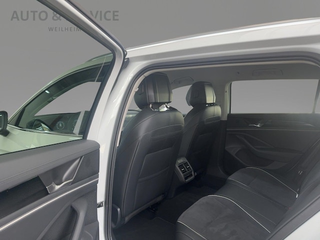 Volkswagen Passat 1.5 eTSI Business DSG Variant