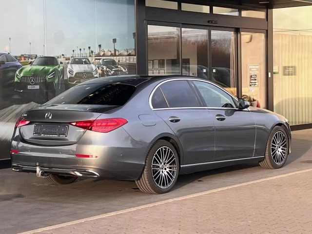Mercedes-Benz C 200 Sedan