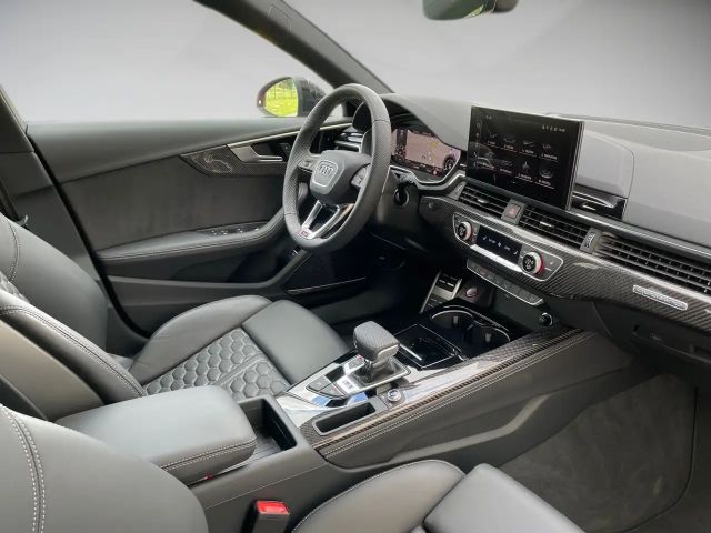 Audi RS4 Avant Quattro