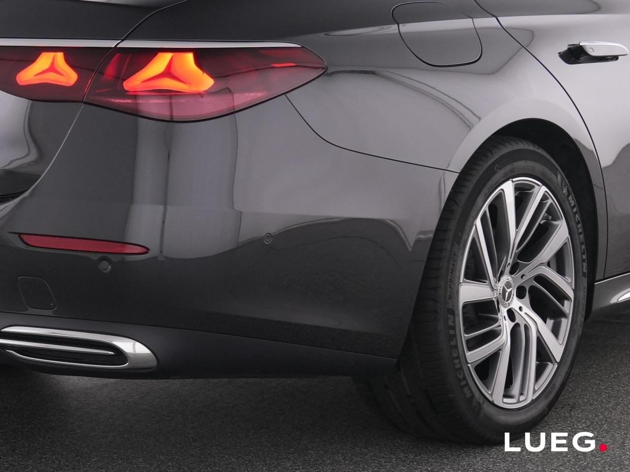 Mercedes-Benz E 220 E 220 d EXCLUSIVE Sedan