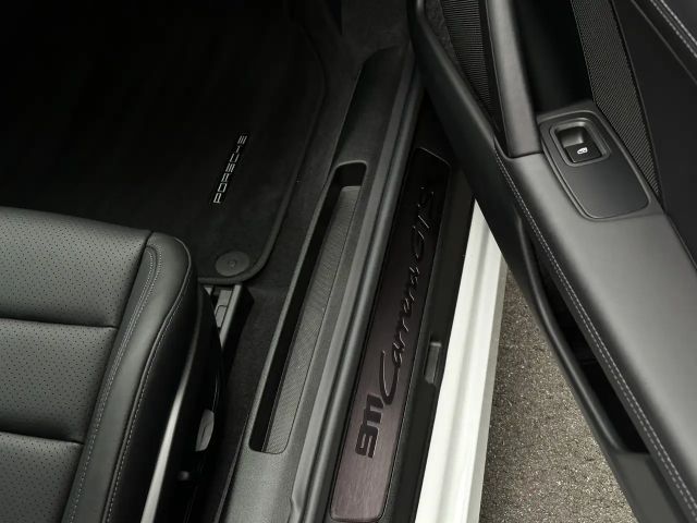 Porsche 992 Carrera Coupé GTS