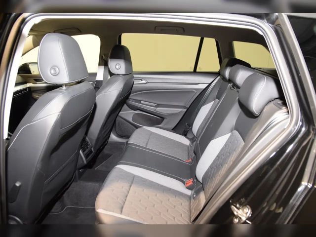 Volkswagen Golf DSG Golf VIII IQ.Drive Variant