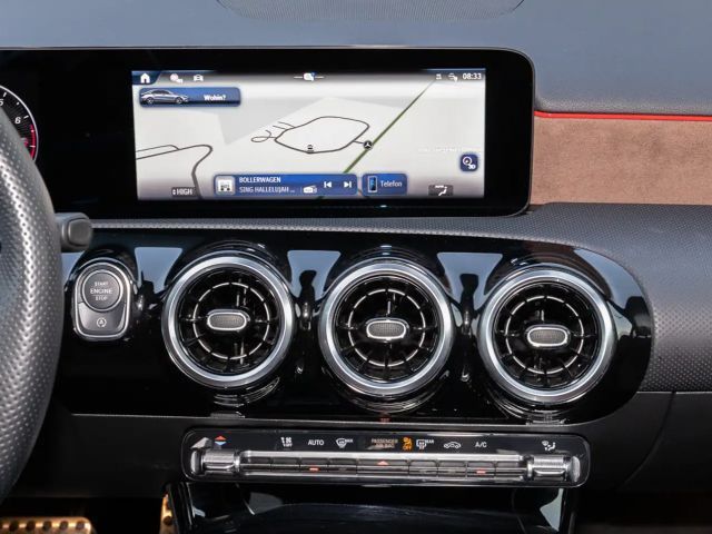 Mercedes-Benz A 200 Limousine Pano SpurW W-Paket S-Sitz LED