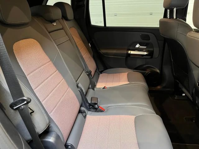 Mercedes-Benz EQB 300 4MATIC