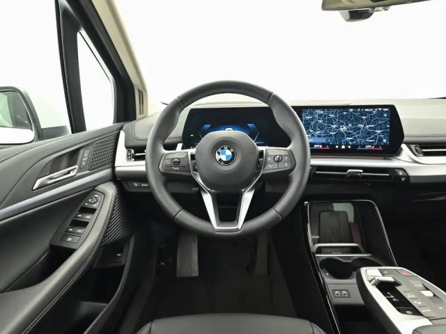 BMW 218 218d Active Tourer Luxury Line Sedan