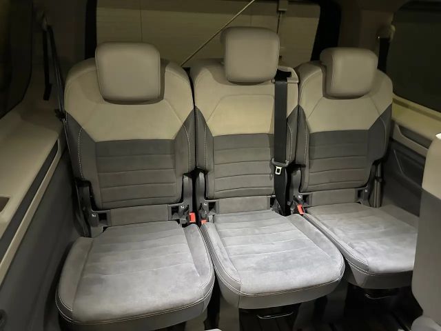 Volkswagen Multivan Lang Style T7