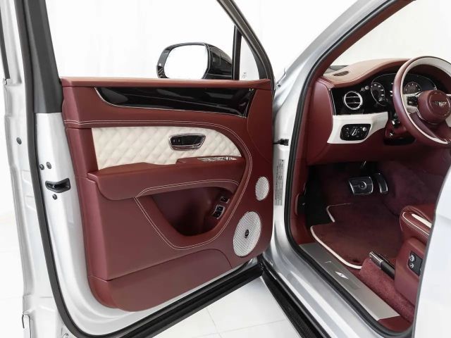 Bentley Bentayga V8