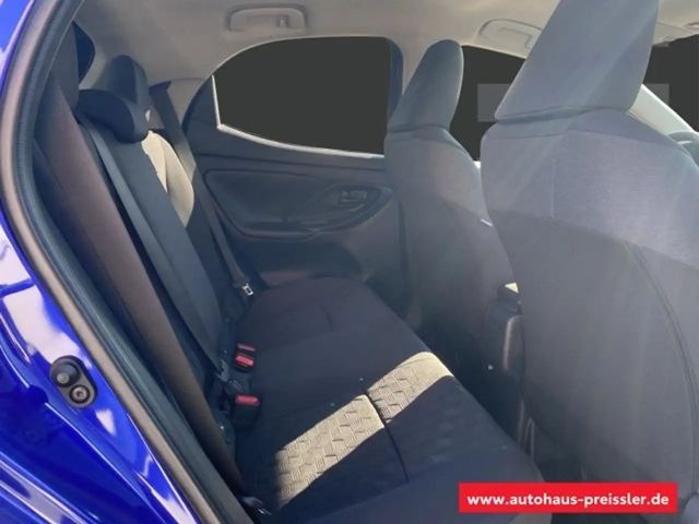 Toyota Yaris Hatchback Hybride Team D