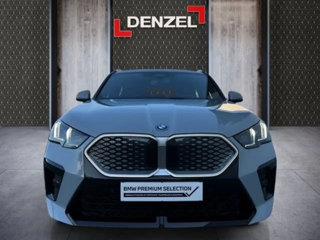 BMW iX2 eDrive 20 U10