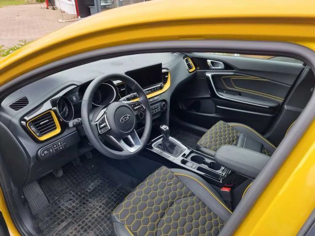 Kia XCeed 1,5 TOP HU/AU neu Ganzjahrereifen