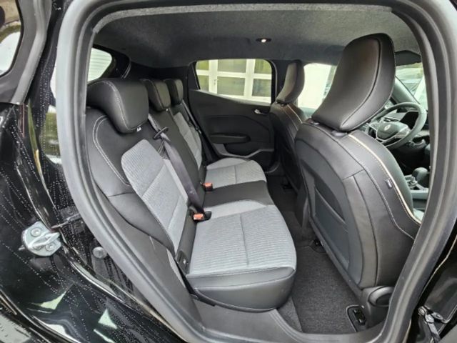 Renault Clio E-Tech Hybrid Techno