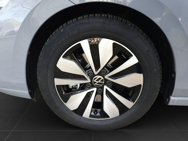 Volkswagen Golf 2.0 TDI DSG Variant