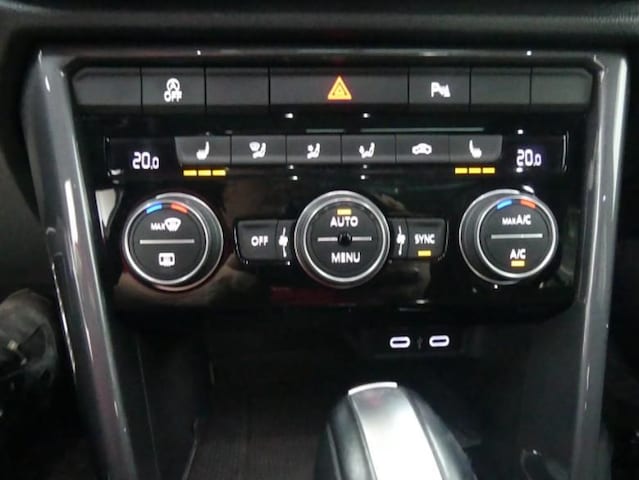 Volkswagen T-Roc 2.0 TSI DSG Sport