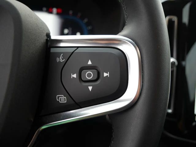 Volvo XC40 Dark Plus