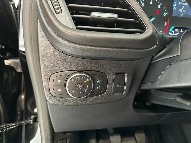 Ford Puma EcoBoost Titanium