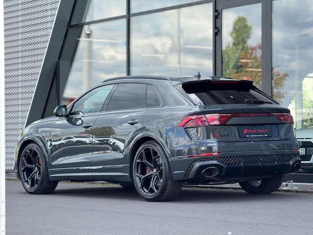 Audi RS Q8 Performance Quattro