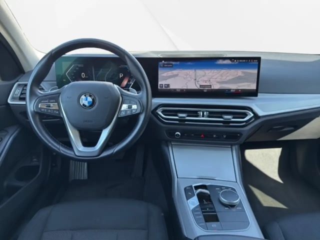 BMW 320 *** WIDSCREEN DISPLAY *** NP 61.260 *** -52% ***