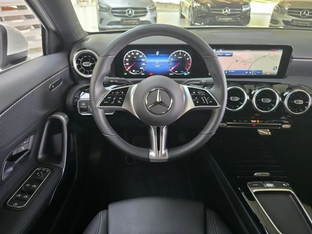 Mercedes-Benz A 180 Progressive