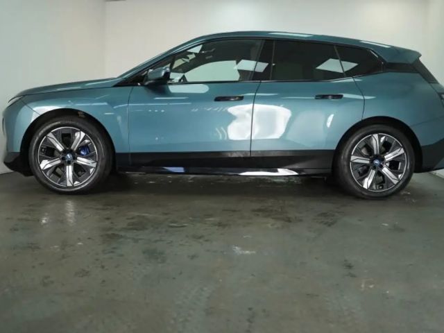 BMW iX xDrive40